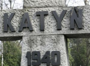 Польща протестує проти фальсифікації правди про Катинь